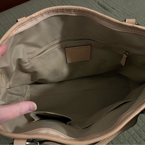 Coach Peyton Embossed Signature C Patent Leather Tote Bag - Picture 6 of 7